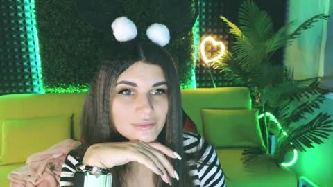 Emily online show from 12/21/24, 01:58