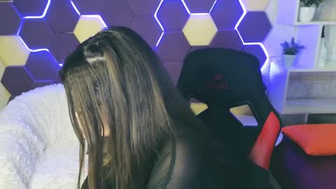 Emily online show from 01/15/25, 07:37