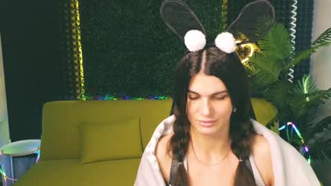Emily online show from 02/04/25, 04:37