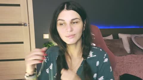 Emily online show from 02/05/25, 01:26