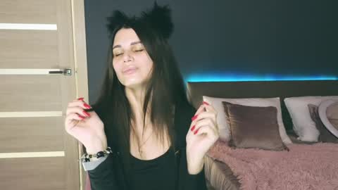 Emily online show from 02/08/25, 01:11