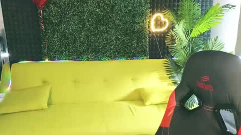Emily online show from 03/03/25, 04:25