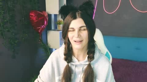 Emily online show from 03/03/25, 07:43