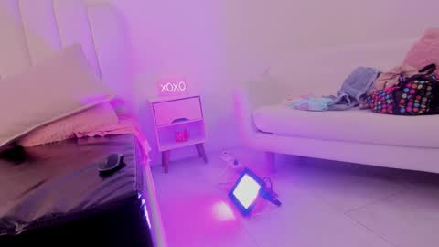 EMILY online show from 03/11/25, 03:45