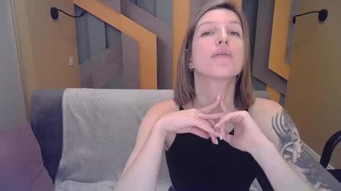 EmilyWalkers online show from 12/08/24, 10:30