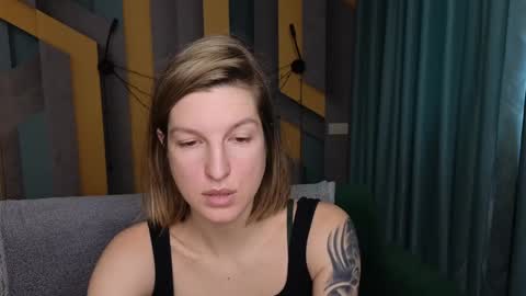 EmilyWalkers online show from 12/22/24, 07:33