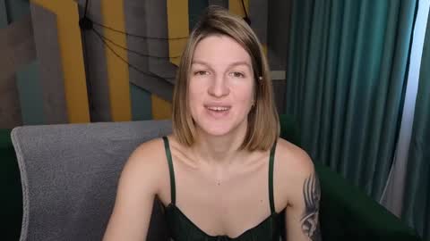 EmilyWalkers online show from 12/22/24, 10:38