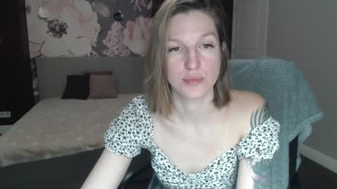 EmilyWalkers online show from 01/14/25, 07:48