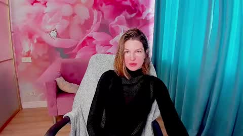 EmilyWalkers online show from 02/17/25, 07:58