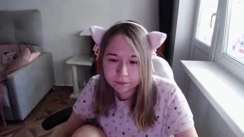 emilyway online show from 06/19/26, 10:52