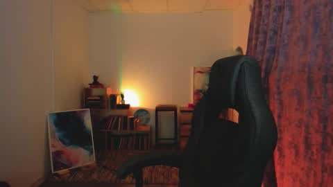 Emily online show from 09/21/25, 09:00