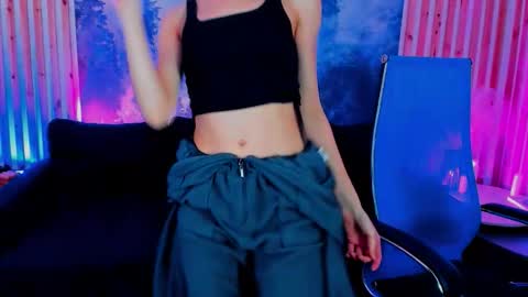 Emily online show from 10/03/25, 08:33