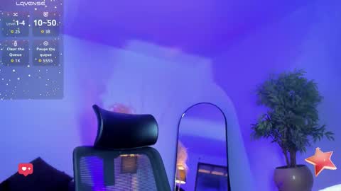 E M I L Y online show from 10/08/25, 12:25