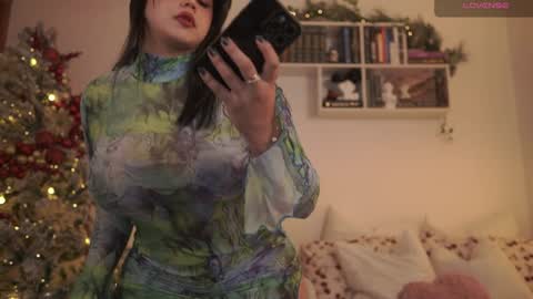 IG thickemmsss online show from 12/26/24, 07:27