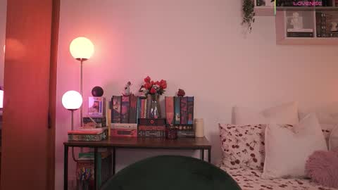 Snapshot of emilyxrose_ chatting on 12/05/25, 08:16 IG thickemmsss online show from 12/05/25, 08:16