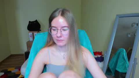 Emily online show from 02/27/25, 09:22