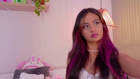 Emily Bank online show from 04/20/26, 07:37