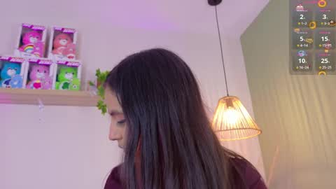 Emily Bank online show from 05/26/26, 08:16
