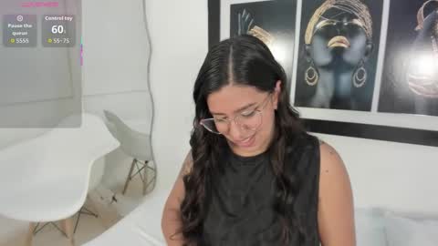emilyy_cooperr online show from 09/09/25, 12:05