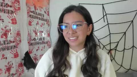 emilyy_cooperr online show from 10/17/25, 12:19