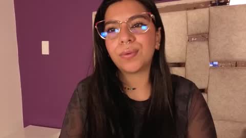 emilyy_cooperr online show from 01/19/26, 12:09