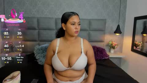 emilyy_r online show from 11/28/25, 07:16