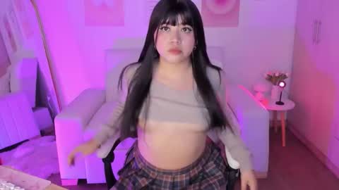 Snapshot of emilyycute_ chatting on 11/30/25, 10:47 Emily online show from 11/30/25, 10:47