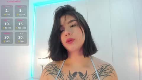 Snapshot of emilyygrey chatting on 07/28/26, 12:48 emilyygrey online show from 07/28/26, 12:48