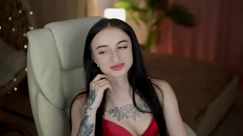 Snapshot of emilyymoon chatting on 05/21/26, 12:45 emilyymoon online show from 05/21/26, 12:45