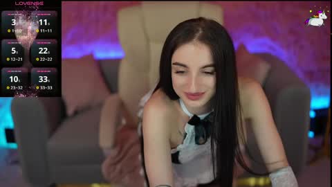 Snapshot of emilyymoon chatting on 05/26/26, 12:56 emilyymoon online show from 05/26/26, 12:56