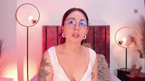 Emilyy Watson online show from 01/29/25, 11:41