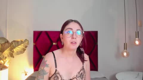 Emilyy Watson online show from 09/13/25, 11:48