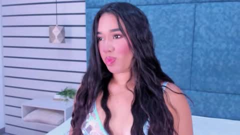 Snapshot of emilyzahar chatting on 09/18/25, 11:34 Emily online show from 09/18/25, 11:34