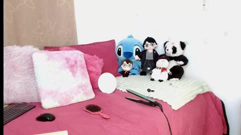 emilyzans07 online show from 02/26/25, 05:39