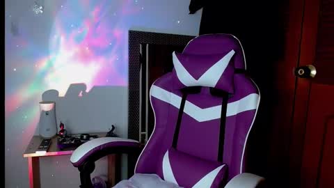 emilyzans07 online show from 03/05/25, 04:57
