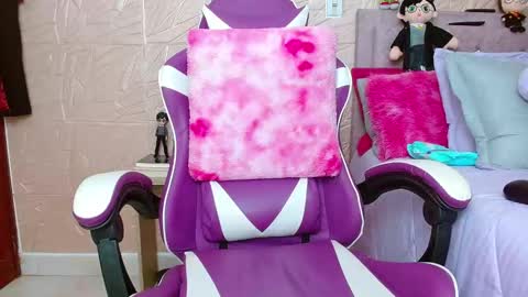 emilyzans07 online show from 09/24/25, 09:18