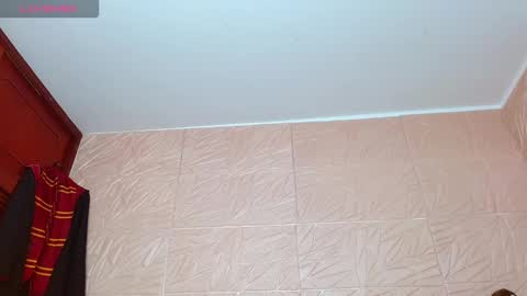 emilyzans07 online show from 10/26/25, 07:20