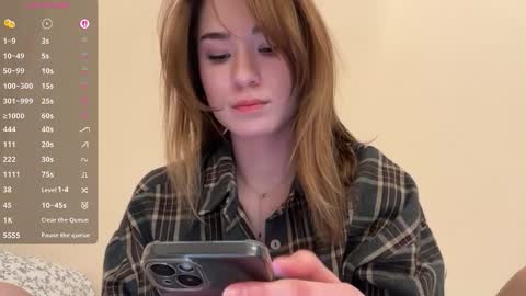 Nadya online show from 12/03/25, 11:19