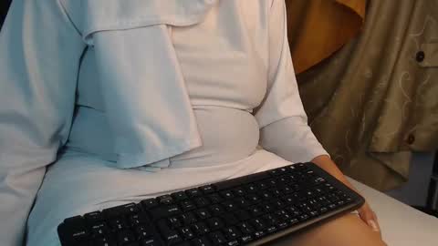 emira199 online show from 03/01/25, 10:55