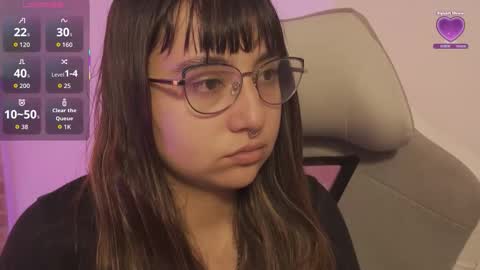 Snapshot of emitaa17228 chatting on 11/07/25, 07:47 emma online show from 11/07/25, 07:47