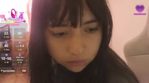 emma online show from 06/18/26, 07:07