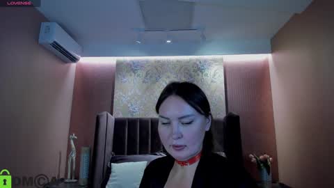 Snapshot of emm_quince chatting on 01/18/25, 07:04 Emm online show from 01/18/25, 07:04
