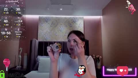 Snapshot of emm_quince chatting on 03/09/25, 07:26 Emm online show from 03/09/25, 07:26