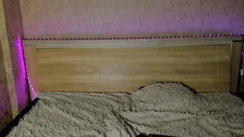 Emma online show from 09/30/25, 06:57