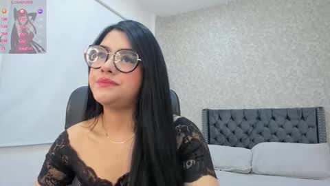 emma  online show from 10/30/25, 01:23