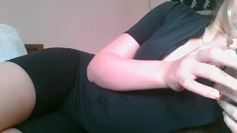 emma_991 online show from 12/27/24, 07:29