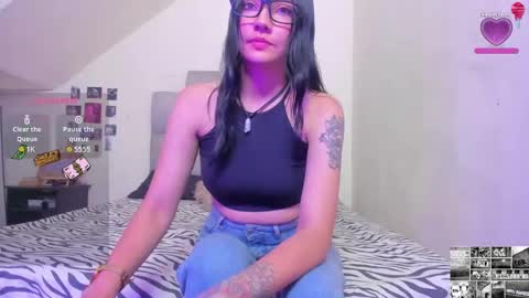 emma  online show from 09/30/25, 07:41