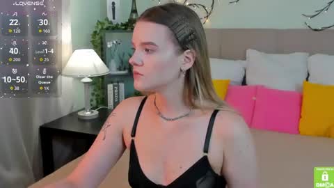 emma__peach online show from 07/11/26, 07:55