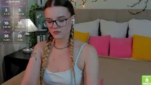 emma__peach online show from 07/16/26, 07:36