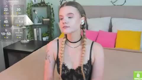 emma__peach online show from 07/25/26, 07:50